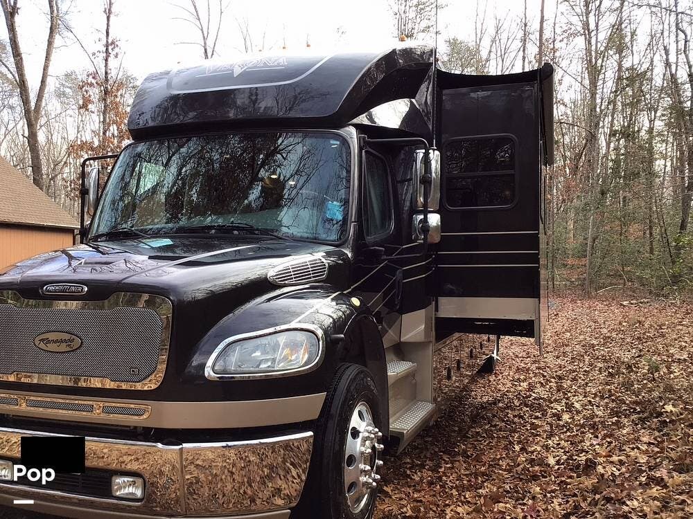 Used 2016 Renegade Verona 40VBH available in Mineral, Virginia