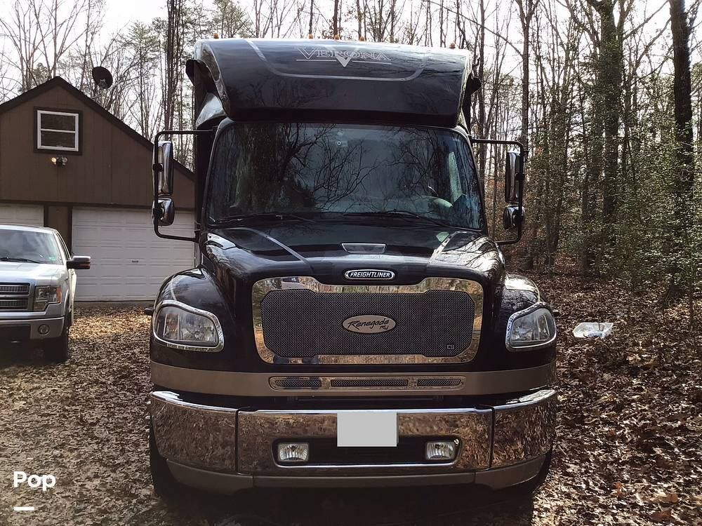 Call now about this 2016 Renegade Verona 40VBH! 2016 Renegade Verona 40VBH - Used Super C For Sale by Pop RVs in Mineral, Virginia features Air Conditioning, Leveling Jacks, Slideout, Awning, Generator