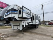 Contact us now about this 2022 Keystone Fuzion 379! 2022 Fuzion 379 by Keystone from Pop RVs in Tyler, Texas