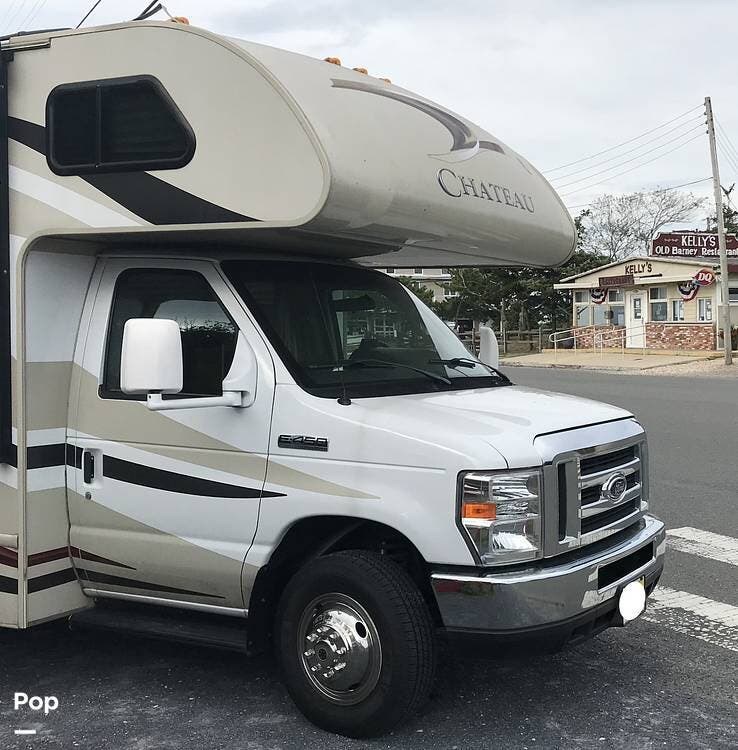 Contact us now about this 2016 Thor Motor Coach Chateau 28A! 2016 Chateau 28A by Thor Motor Coach from Pop RVs in Tuckerton, New Jersey