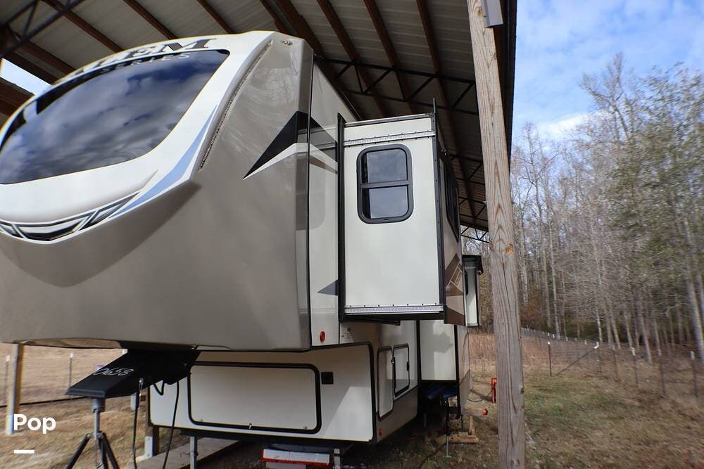 Call now about this 2023 Forest River Salem Hemisphere 36FL! 2023 Forest River Salem Hemisphere 36FL - Used Fifth Wheel For Sale by Pop RVs in Zebulon, Georgia features Awning, Air Conditioning, Slideout, Leveling Jacks
