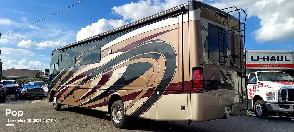Call now about this 2017 Thor Motor Coach Miramar 34.2! 2017 Thor Motor Coach Miramar 34.2 - Used Class A For Sale by Pop RVs in Davenport, Florida features Slideout