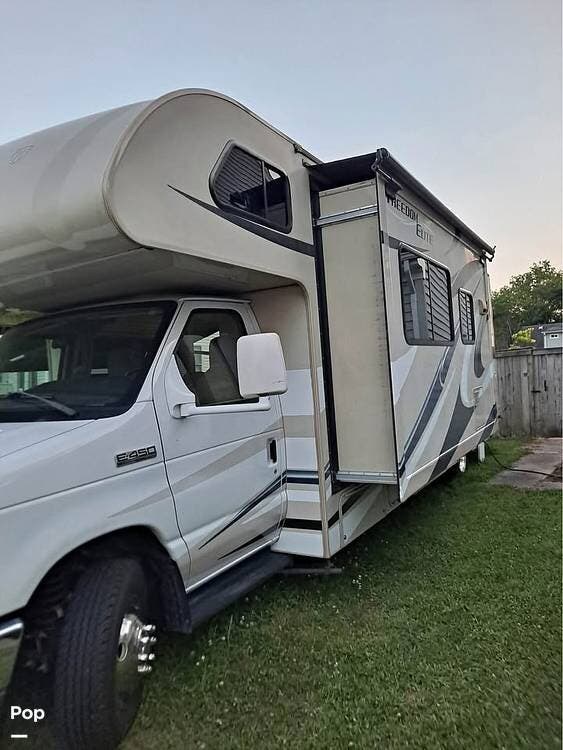 Contact us now about this 2014 Thor Motor Coach Freedom Elite 28H! 2014 Freedom Elite 28H by Thor Motor Coach from Pop RVs in Carrollton, Virginia