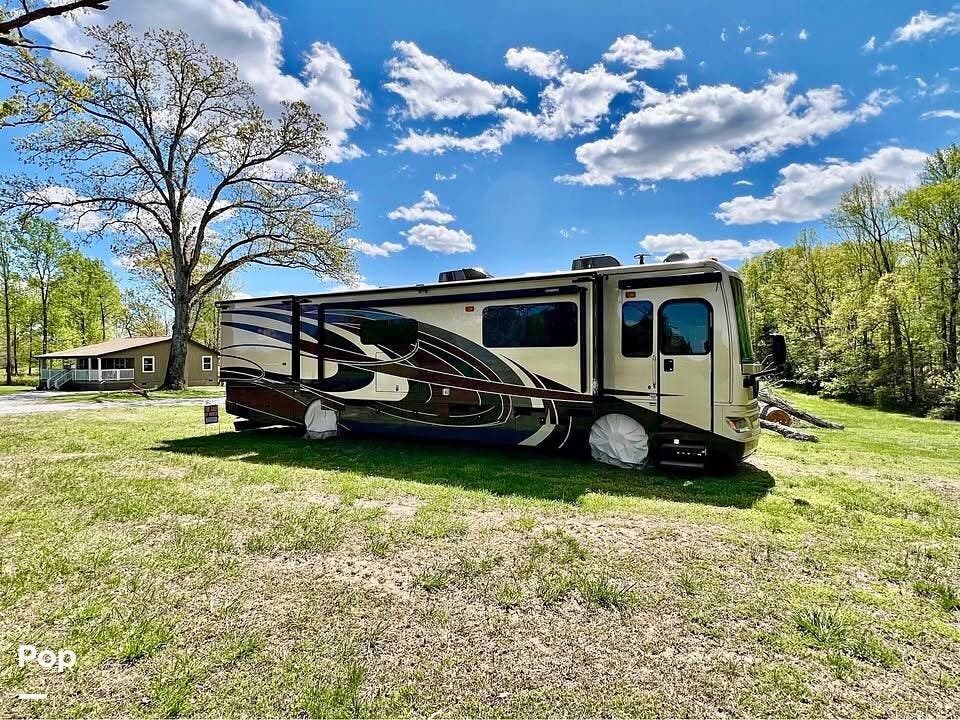 Contact us now about this 2018 Fleetwood Pace Arrow 38F! 2018 Pace Arrow 38F by Fleetwood from Pop RVs in Pamplin, Virginia