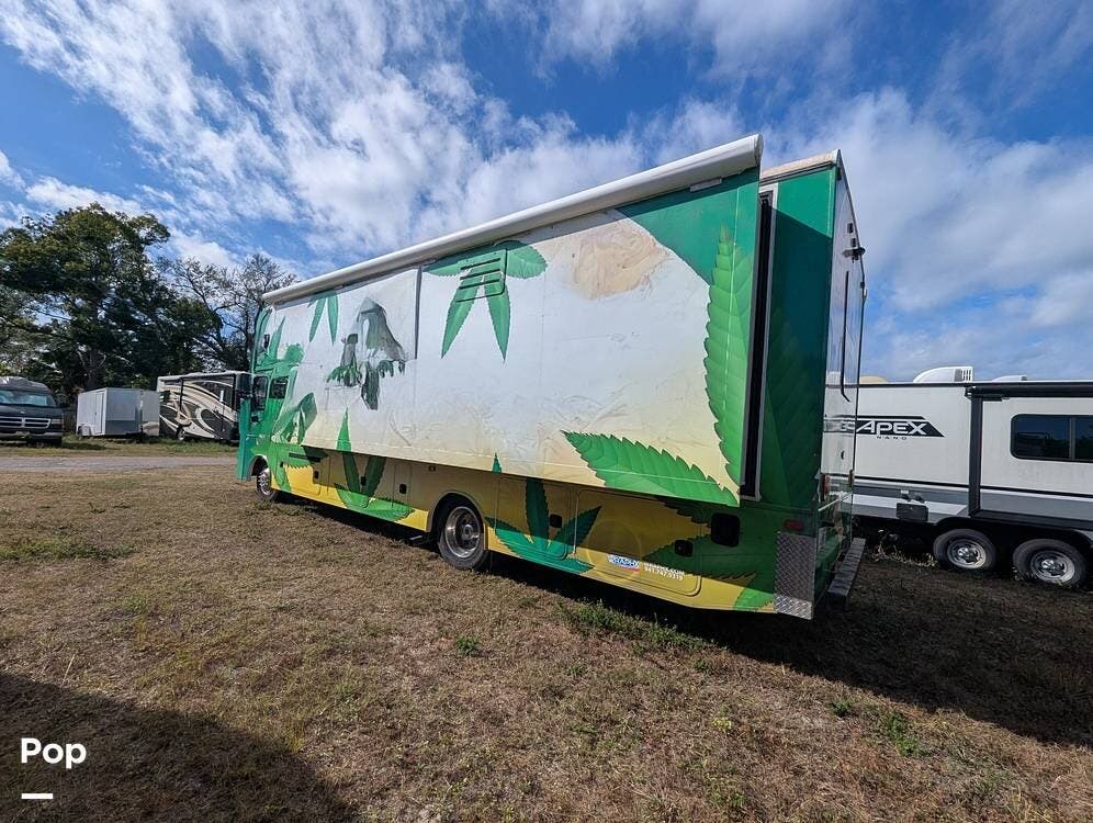 Used 2018 Jayco Alante 29S available in Palmetto, Florida