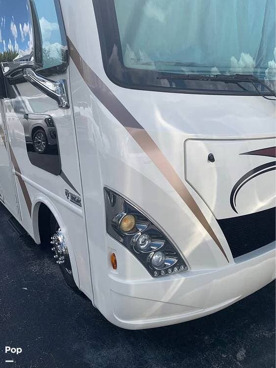Contact us now about this 2018 Thor Motor Coach A.C.E. 30.3! 2018 A.C.E. 30.3 by Thor Motor Coach from Pop RVs in Estero, Florida