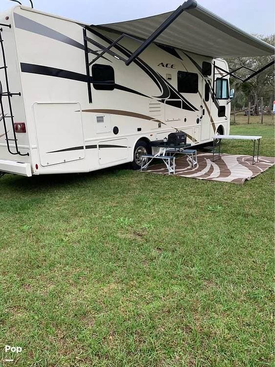 Call now about this 2018 Thor Motor Coach A.C.E. 30.3! 2018 Thor Motor Coach A.C.E. 30.3 - Used Class A For Sale by Pop RVs in Estero, Florida features Slideout
