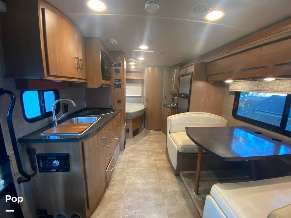 Call now about this 2014 Winnebago View 24J! 2014 Winnebago View 24J - Used Class C For Sale by Pop RVs in Pacific Grove, California features Awning, Slideout, Air Conditioning, Generator