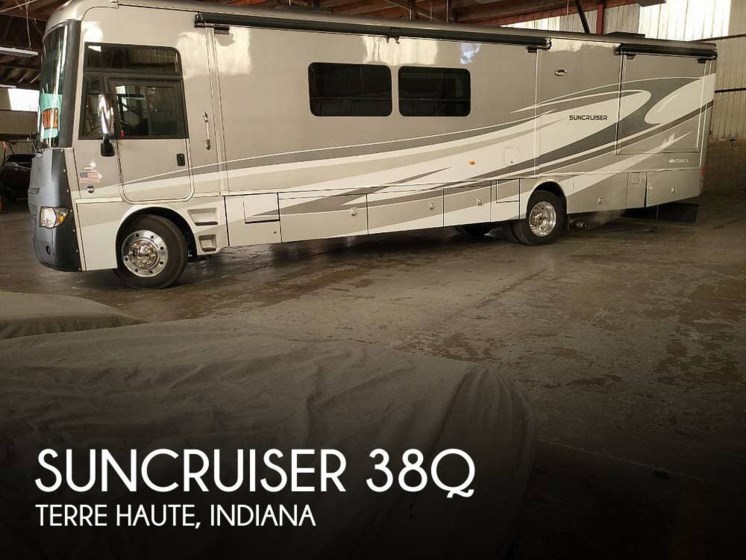 Email now about this 2014 Itasca Suncruiser 38Q! Used 2014 Itasca Suncruiser 38Q available in Terre Haute, Indiana