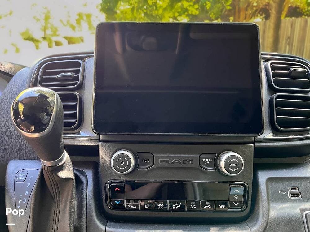 Contact us now about this 2024 Thor Motor Coach Rize 18G! 2024 Rize 18G by Thor Motor Coach from Pop RVs in Merced, California