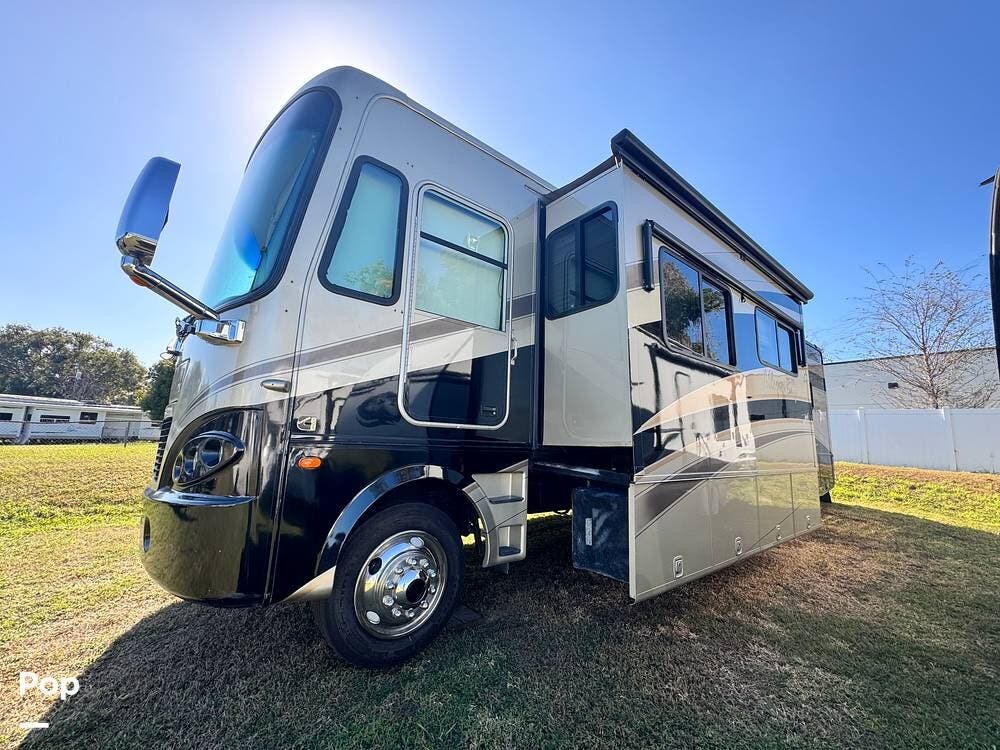 Call now about this 2007 Tiffin Allegro Bay 35TSB FRED! 2007 Tiffin Allegro Bay 35TSB FRED - Used Diesel Pusher For Sale by Pop RVs in Dade City, Florida features Slideout