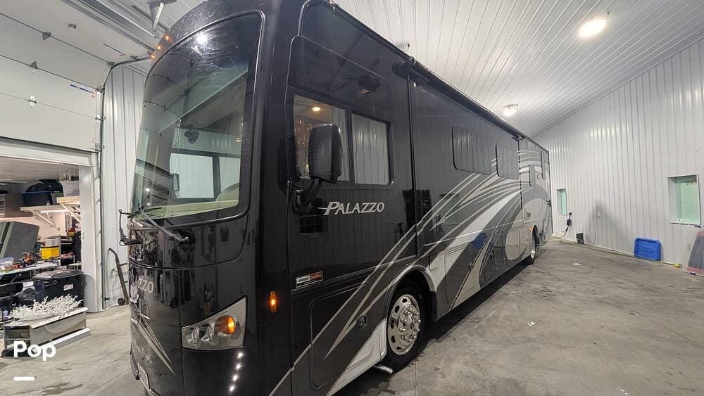 Call now about this 2017 Thor Motor Coach Palazzo 36.3! 2017 Thor Motor Coach Palazzo 36.3 - Used Diesel Pusher For Sale by Pop RVs in Shelbyville, Indiana features Leveling Jacks, Awning, Slideout, Generator, Air Conditioning