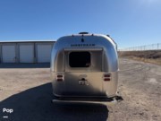 Call now about this 2023 Airstream Flying Cloud Airstream 23FBT! 2023 Airstream Flying Cloud Airstream 23FBT - Used Travel Trailer For Sale by Pop RVs in Celina, Texas