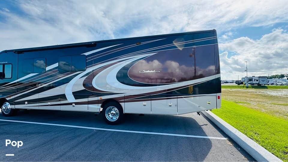 Contact us now about this 2016 Fleetwood Southwind 36L! 2016 Southwind 36L by Fleetwood from Pop RVs in Cutler Bay, Florida