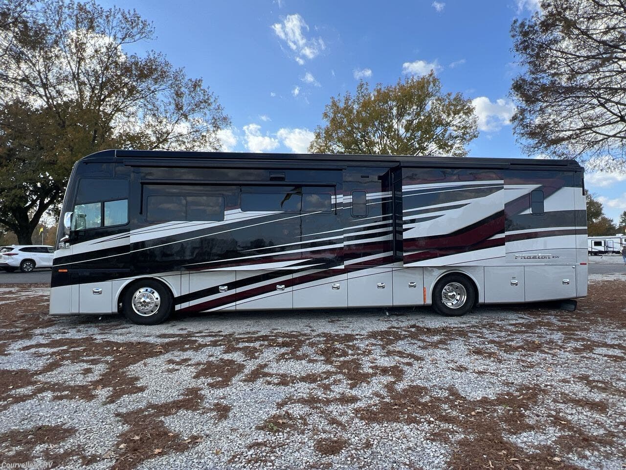 Contact us now about this 2022 Tiffin Phaeton 40IH! 2022 Phaeton 40IH by Tiffin from Courvelle's RV in Opelousas, Louisiana