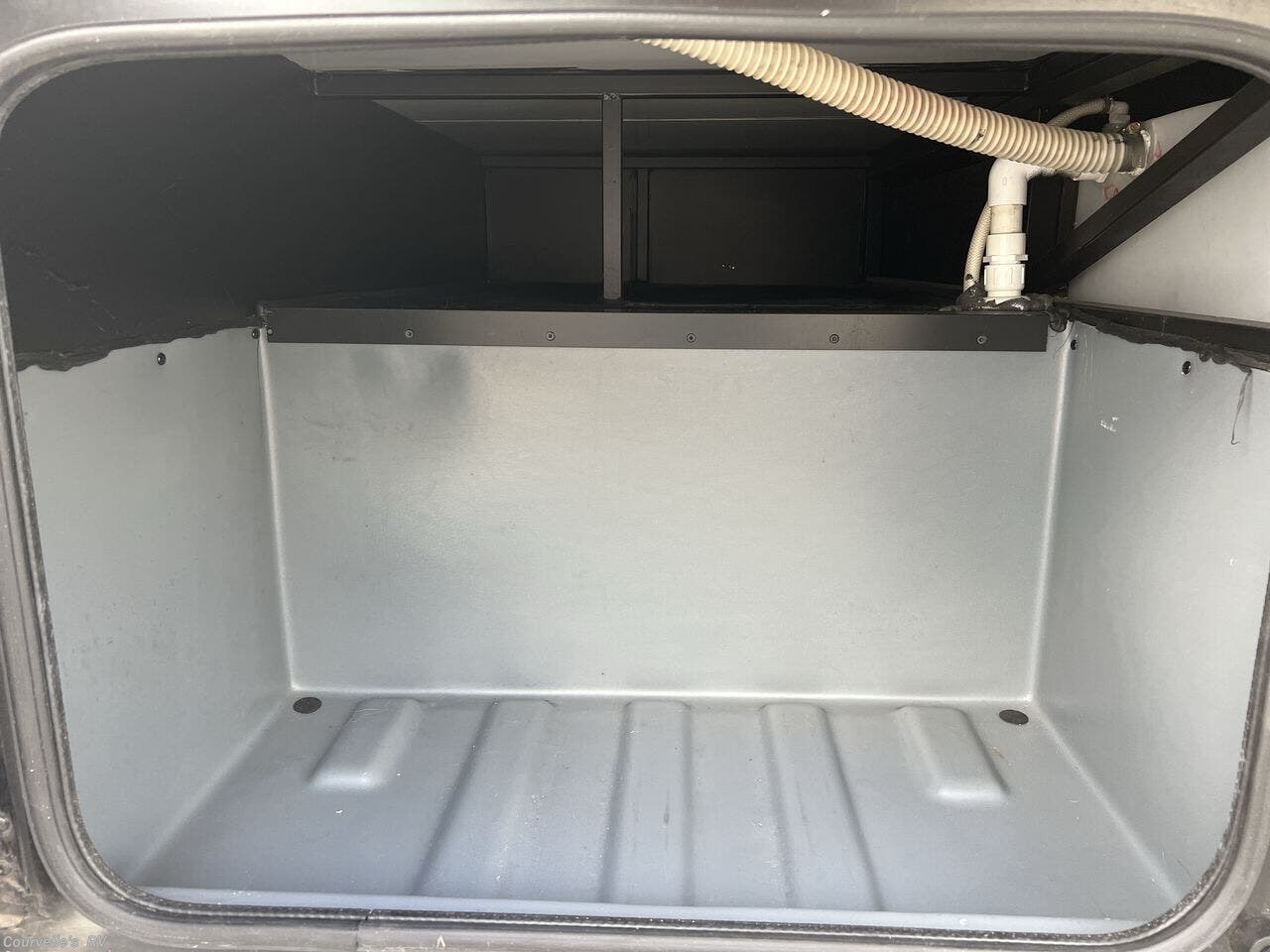 Contact us now about this 2017 Fleetwood Bounder 35P! 2017 Bounder 35P by Fleetwood from Courvelle's RV in Opelousas, Louisiana