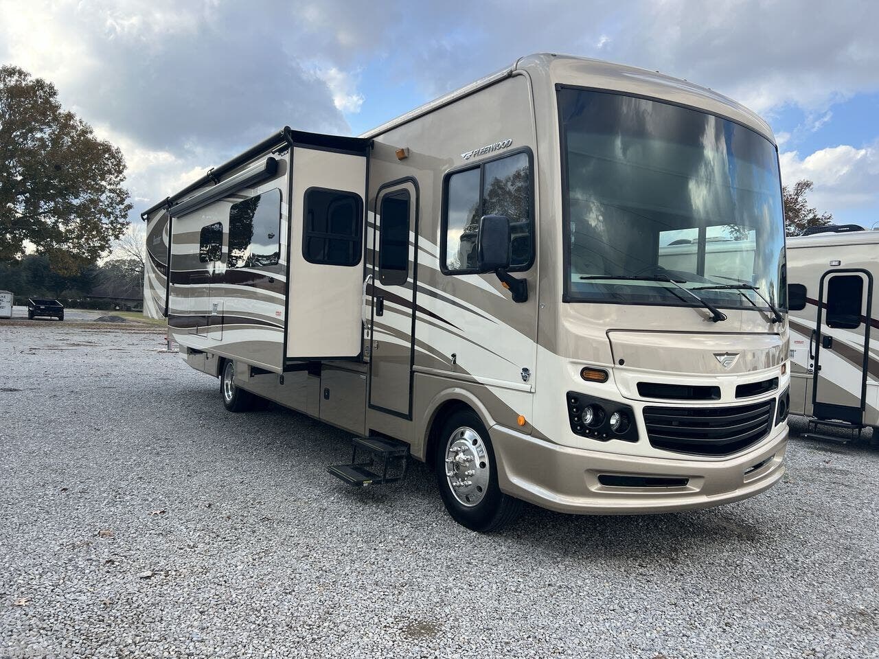 Email now about this 2017 Fleetwood Bounder 35P! Used 2017 Fleetwood Bounder 35P available in Opelousas, Louisiana