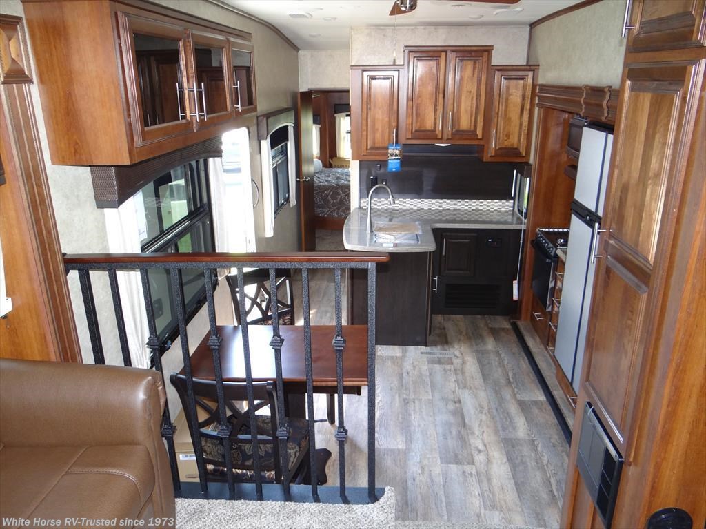 J11608 2018 Jayco Eagle 339FLQS Front Living Room Quad Slide For J11608 2018 Jayco Eagle 339FLQS Front Living Room Quad Slide For