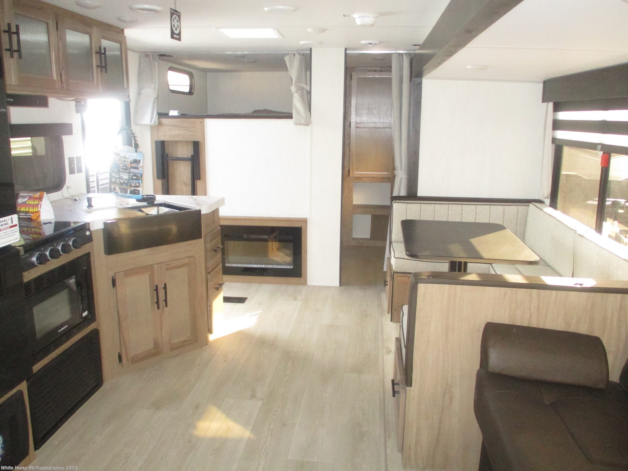 New 2025 Forest River Cherokee Wolf Den 294GEBG 3-BdRM Slide, King, Queen & Bunk available in Williamstown, New Jersey