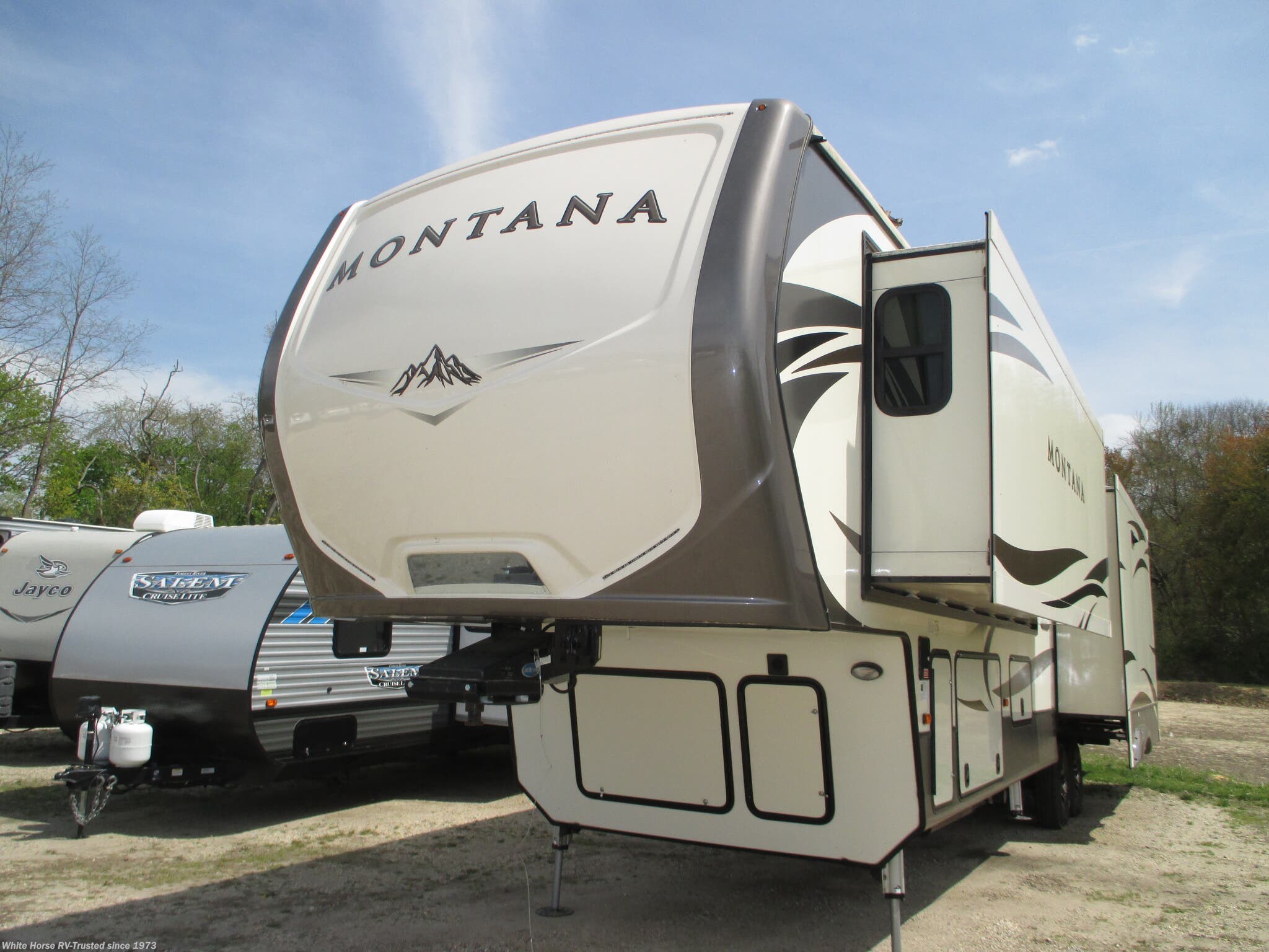 Email now about this 2018 Keystone Montana 3721RL Rear Living Triple Slide, Washer/Dryer! Used 2018 Keystone Montana 3721RL Rear Living Triple Slide, Washer/Dryer available in Williamstown, New Jersey