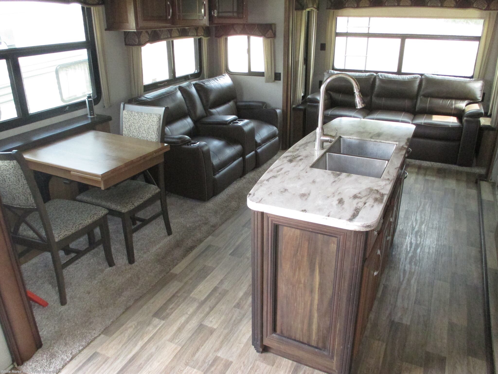 Contact us now about this 2018 Keystone Montana 3721RL Rear Living Triple Slide, Washer/Dryer! 2018 Montana 3721RL Rear Living Triple Slide, Washer/Dryer by Keystone from White Horse RV Center in Williamstown, New Jersey