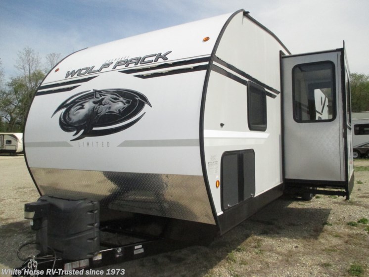 Email now about this 2020 Forest River Cherokee Wolf Pack 25PACK12+ Theater Seat Slide, Rear 12' Cargo ! Used 2020 Forest River Cherokee Wolf Pack 25PACK12+ Theater Seat Slide, Rear 12' Cargo available in Williamstown, New Jersey