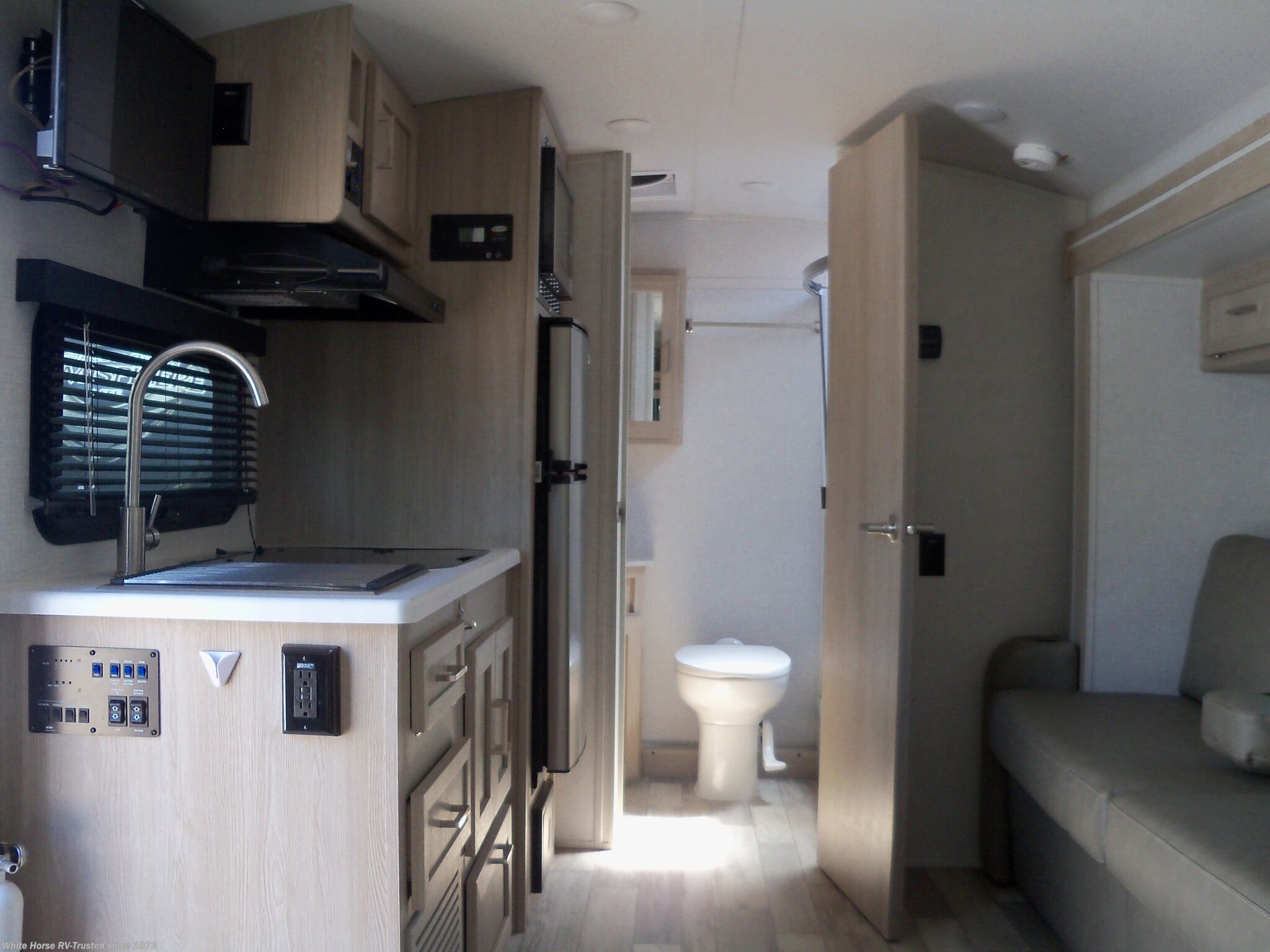 Contact us now about this 2022 Forest River Rockwood Geo Pro G20FBS! 2022 Rockwood Geo Pro G20FBS by Forest River from White Horse RV Center in Williamstown, New Jersey