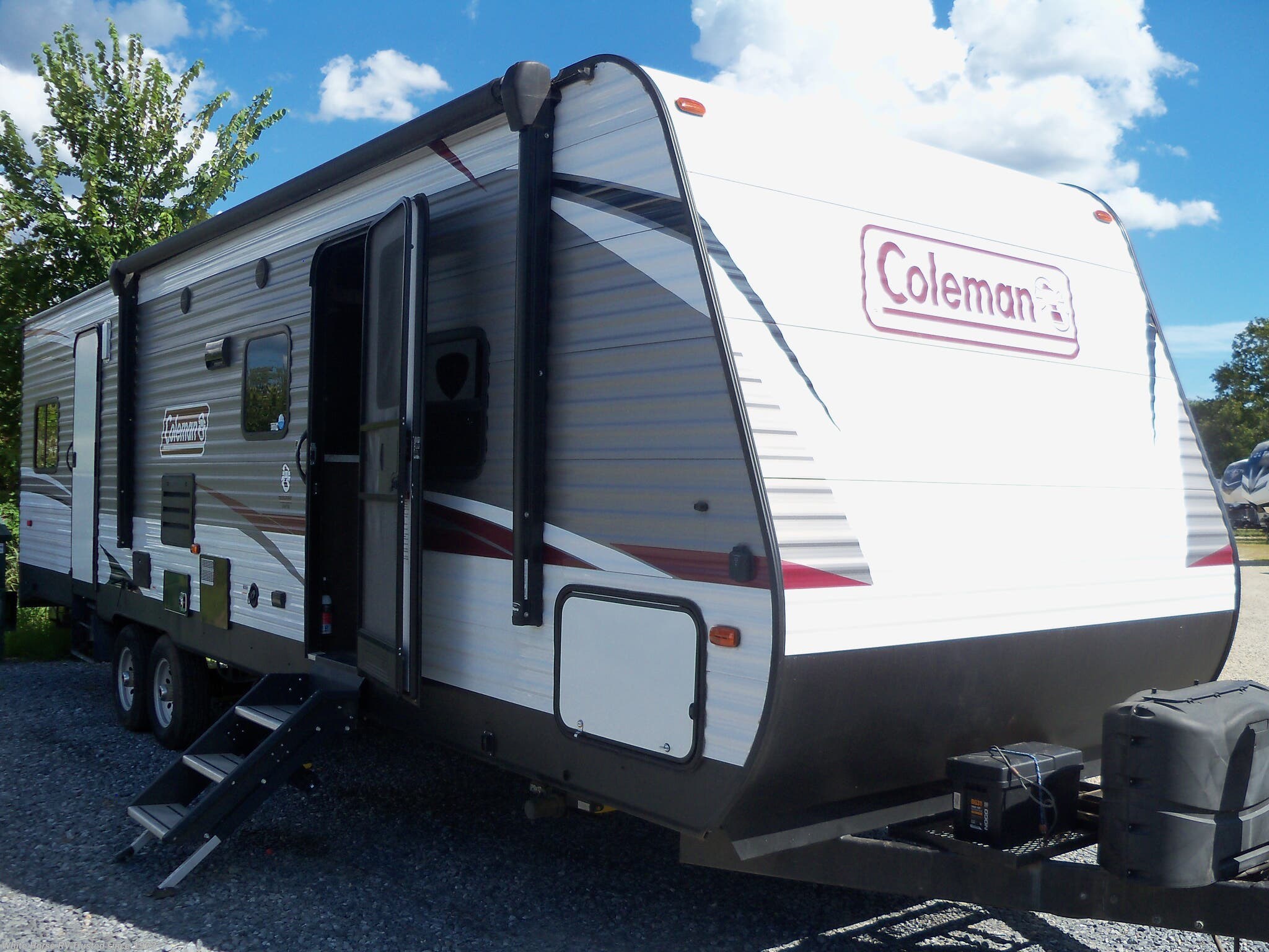 Email now about this 2019 Dutchmen Coleman Lantern 300TQ! Used 2019 Dutchmen Coleman Lantern 300TQ available in Williamstown, New Jersey