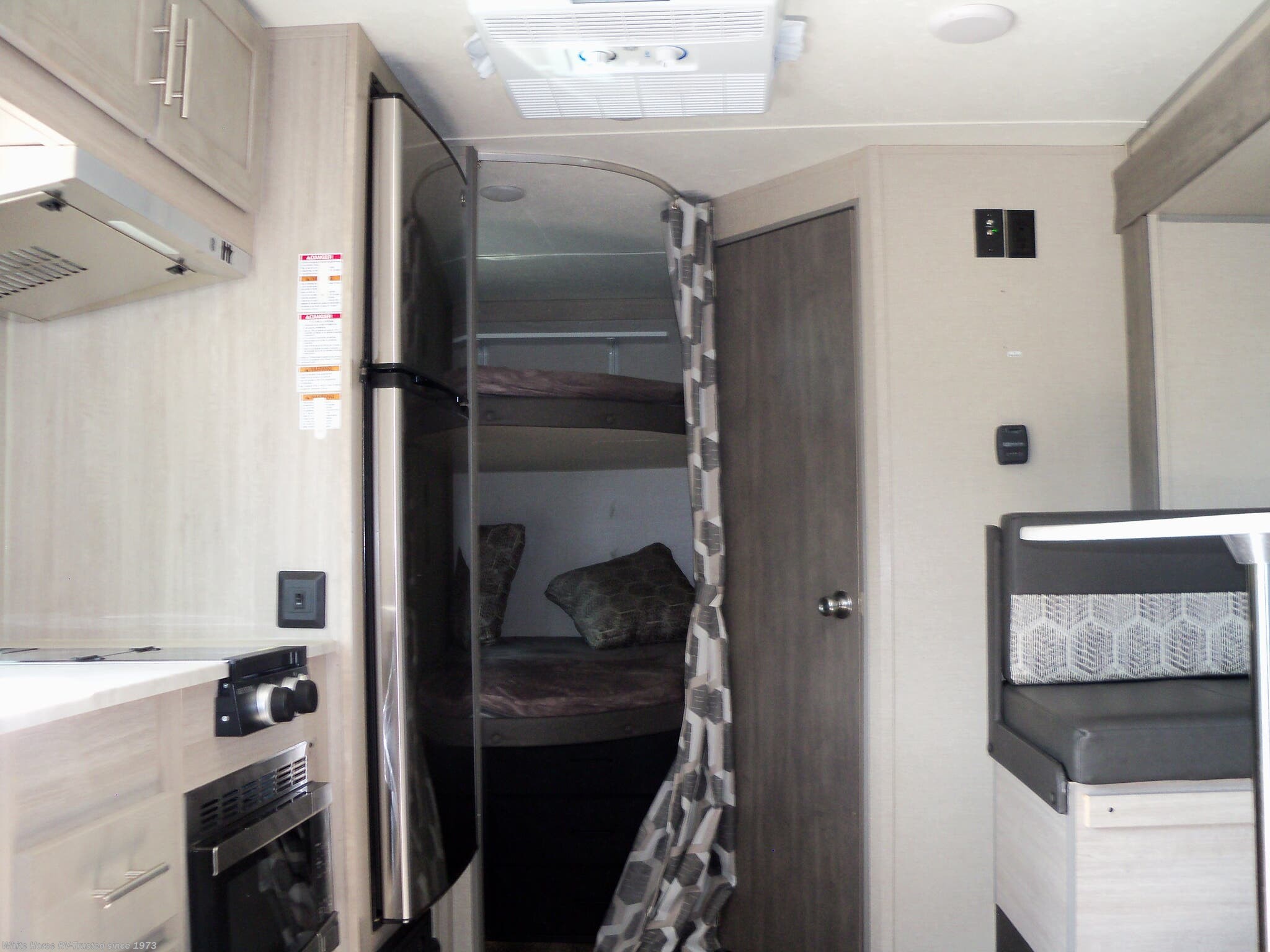 Contact us now about this 2022 Coachmen Catalina Summit 184BHS! 2022 Catalina Summit 184BHS by Coachmen from White Horse RV Center in Williamstown, New Jersey