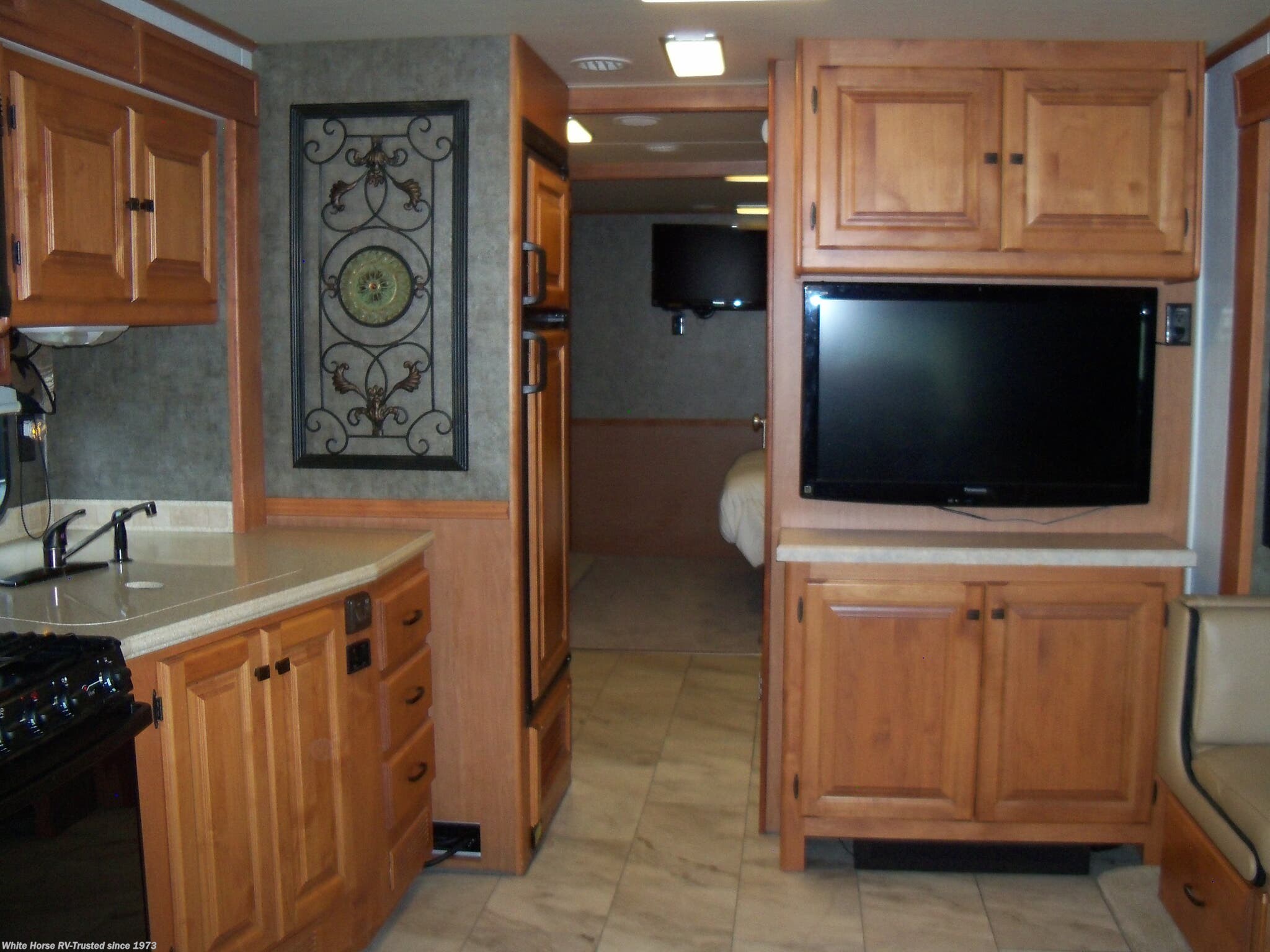 Contact us now about this 2011 Tiffin Allegro 35QBA! 2011 Allegro 35QBA by Tiffin from White Horse RV Center in Williamstown, New Jersey