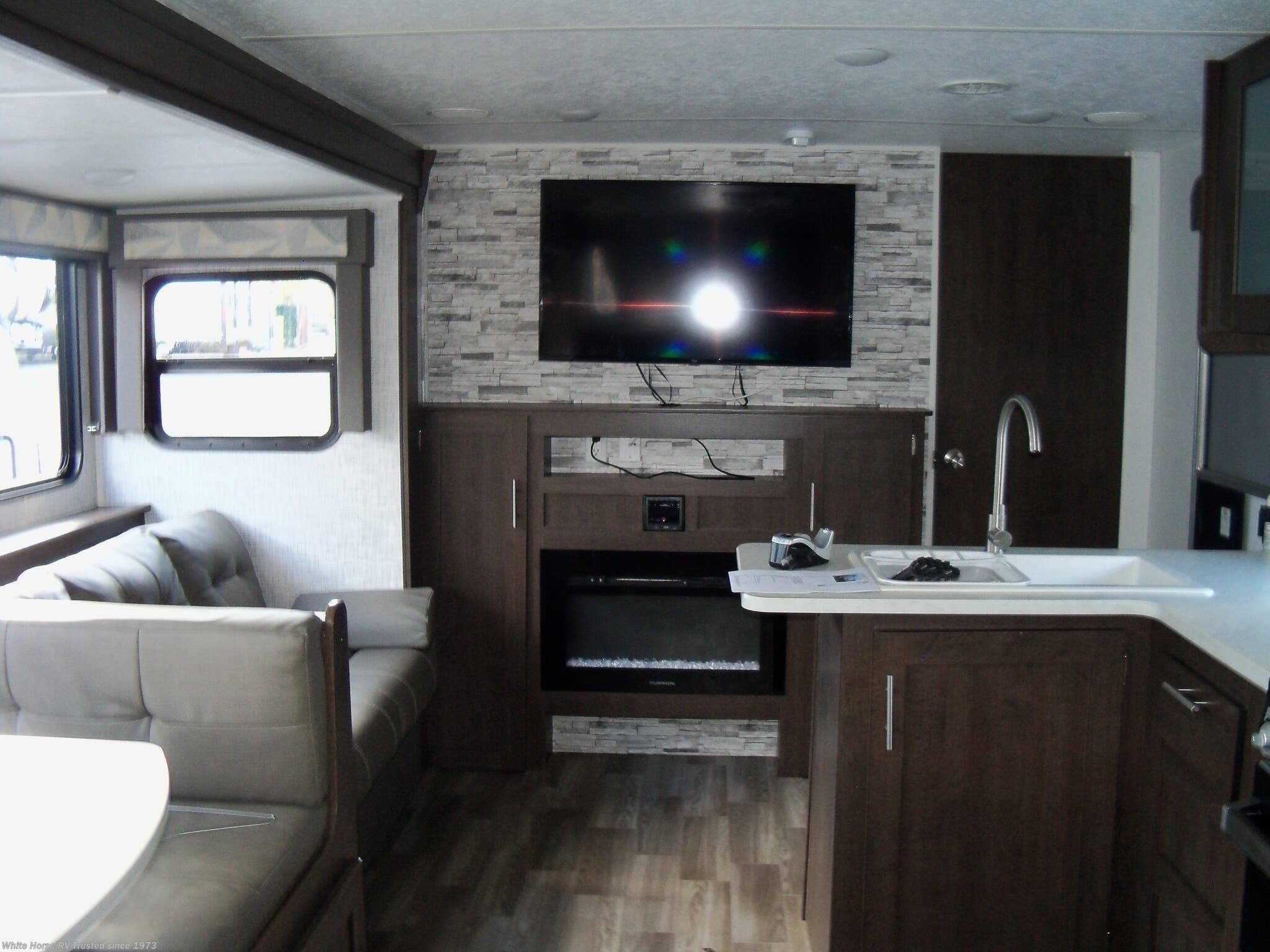 Used 2020 Forest River Wildwood X-Lite 263BHXL available in Williamstown, New Jersey