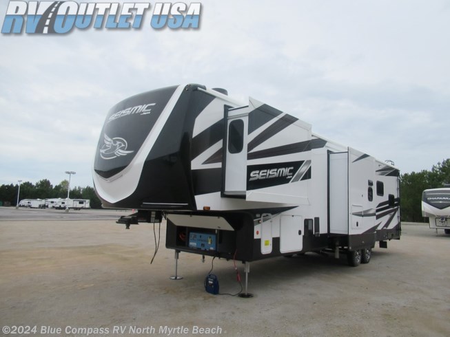 2024 Jayco Seismic 405 - New Toy Hauler For Sale by Blue Compass RV North Myrtle Beach in Longs, South Carolina