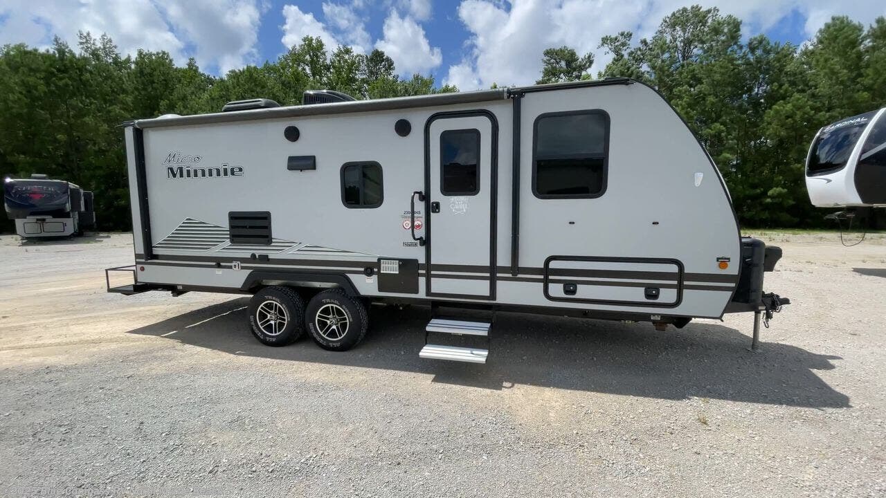 Contact us now about this 2020 Winnebago Micro Minnie 2306BHS! 2020 Micro Minnie 2306BHS by Winnebago from Blue Compass RV North Myrtle Beach in Longs, South Carolina