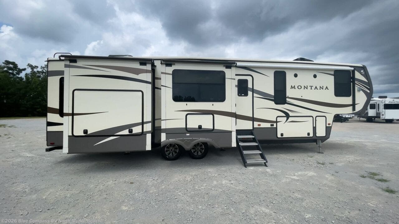 Used 2018 Keystone Montana 3661RL available in Longs, South Carolina