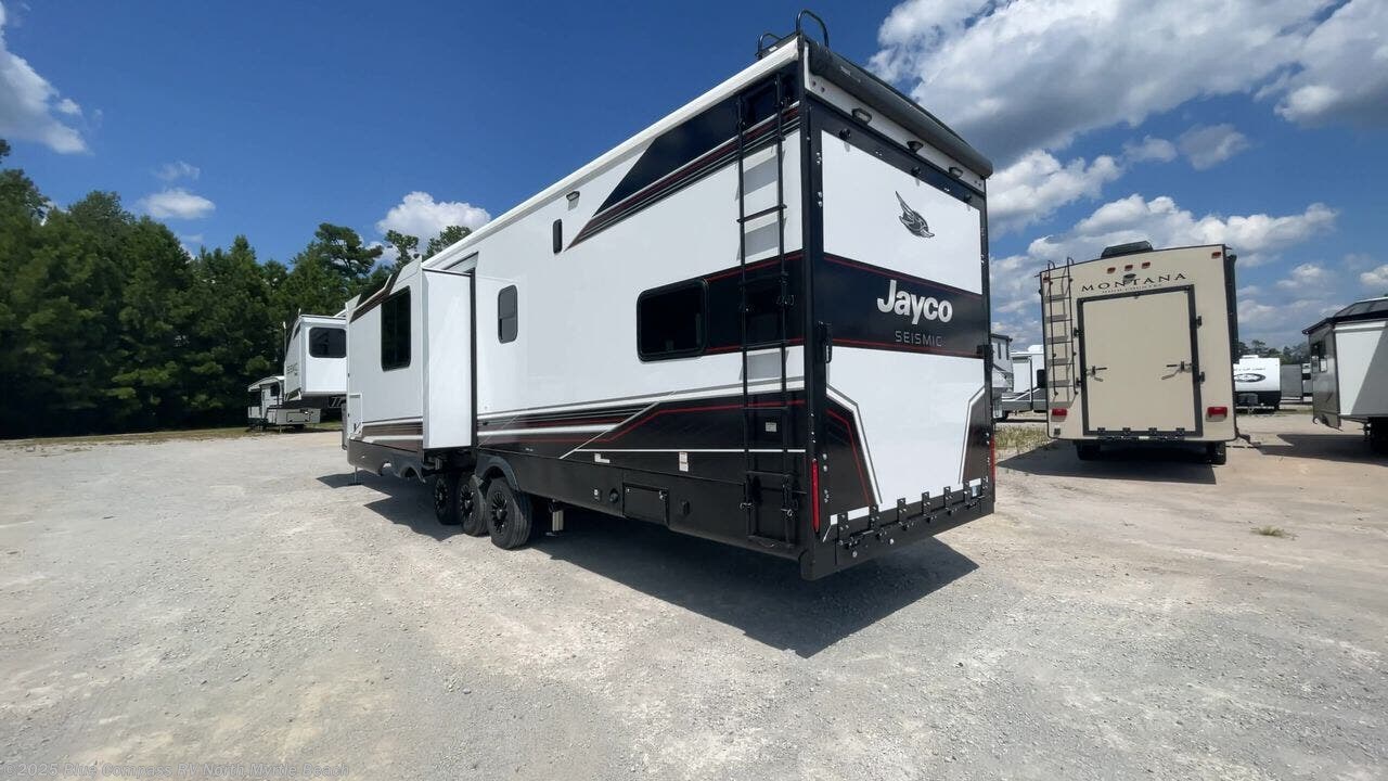 New 2026 Jayco Seismic 395 available in Longs, South Carolina