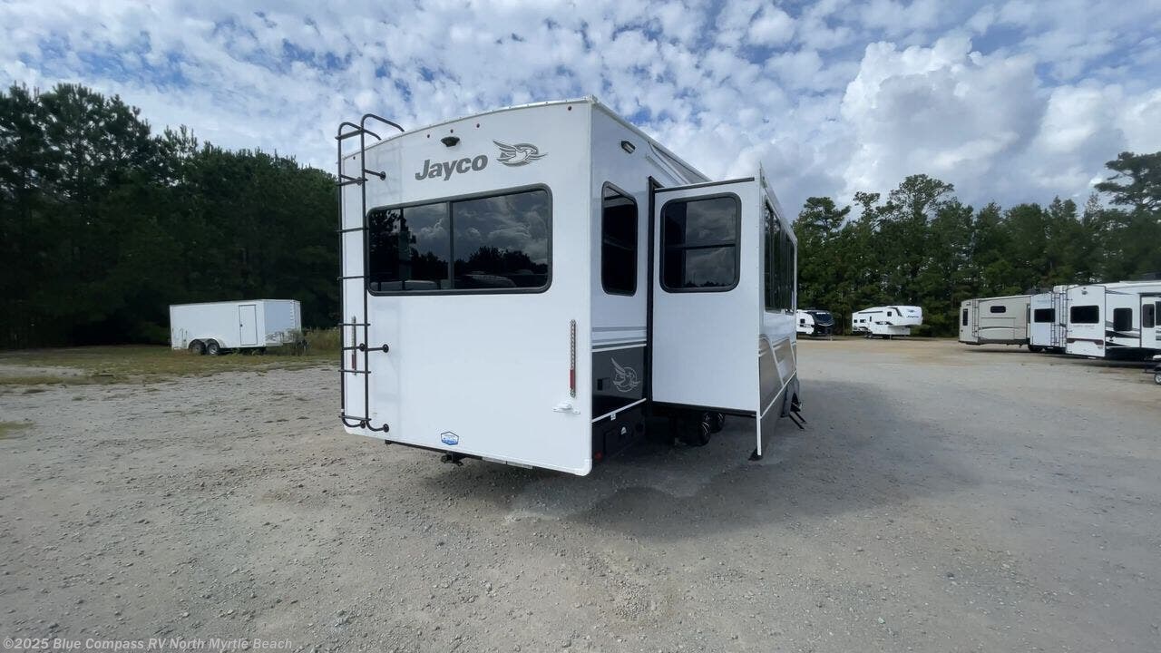 Contact us now about this 2026 Jayco Eagle HT 29RLC! 2026 Eagle HT 29RLC by Jayco from Blue Compass RV North Myrtle Beach in Longs, South Carolina