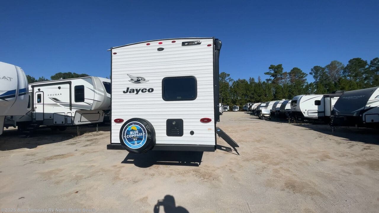 New 2026 Jayco Jay Flight SLX 330TBS available in Longs, South Carolina