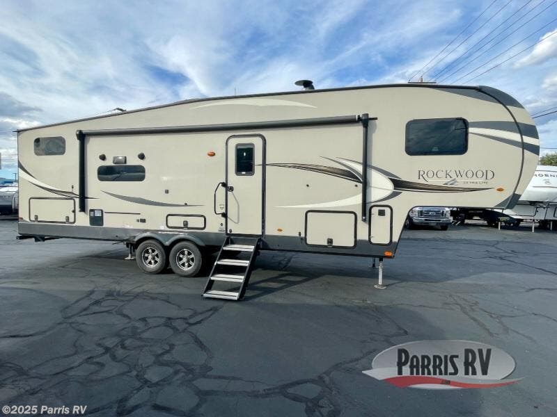 Contact us now about this 2021 Forest River Rockwood Ultra Lite 2891BH! 2021 Rockwood Ultra Lite 2891BH by Forest River from Parris RV in Murray, Utah