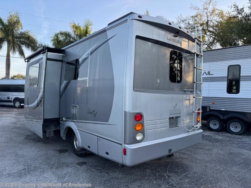 Used 2014 Leisure Travel Unity 24MB available in Bradenton, Florida