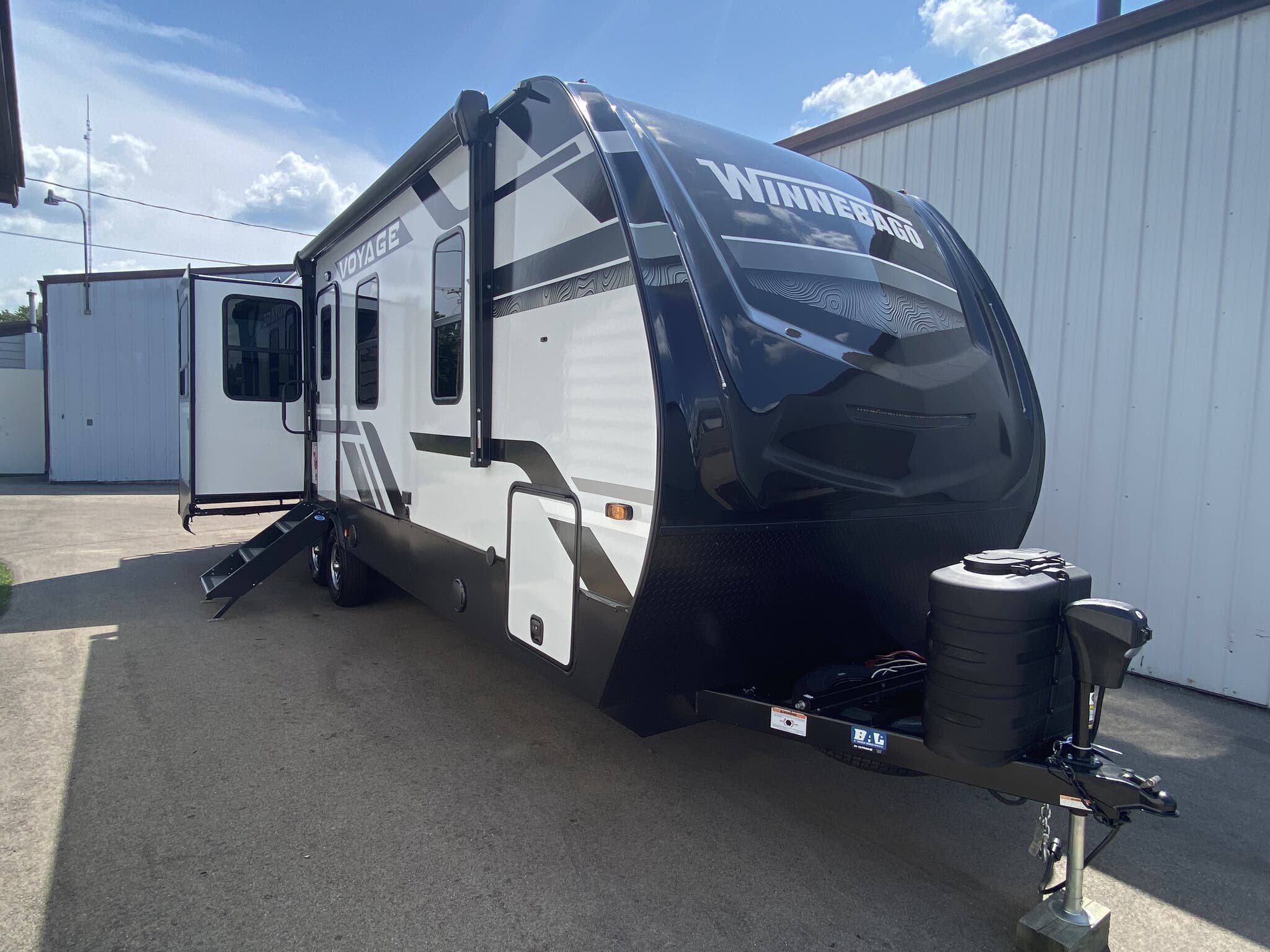 Email now about this 2024 Winnebago Voyage V2730RL! New 2024 Winnebago Voyage V2730RL available in Rockford, Illinois