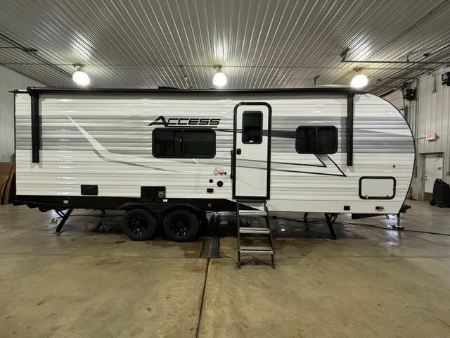 Call now about this 2024 Winnebago Access 25ML! 2024 Winnebago Access 25ML - New Travel Trailer For Sale by Winnebago Motor Homes in Rockford, Illinois features Oven, External Shower, Smoke Detector, Rocker Recliner(s), Skylight