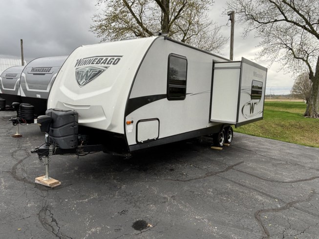 2018 Winnebago Minnie 2401RG - Used Travel Trailer For Sale by Winnebago Motor Homes in Rockford, Illinois