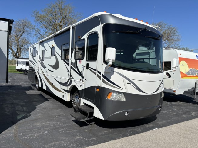 2008 Coachmen Cross Country 383FWS - Used Class A For Sale by Winnebago Motor Homes in Rockford, Illinois