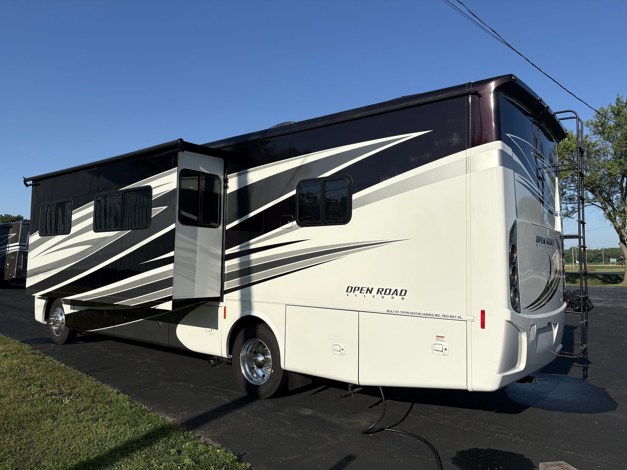 Used 2019 Tiffin Open Road Allegro 32 SA available in Rockford, Illinois