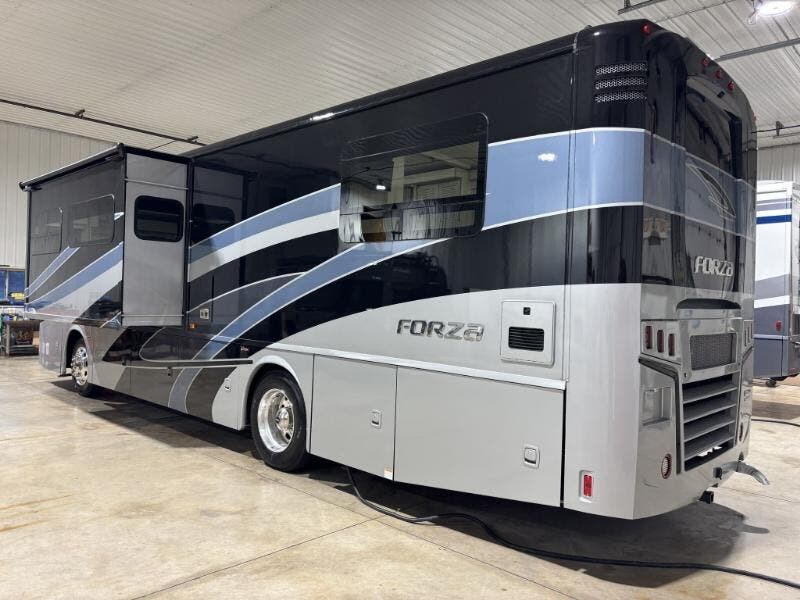 New 2025 Winnebago Forza 34T available in Rockford, Illinois