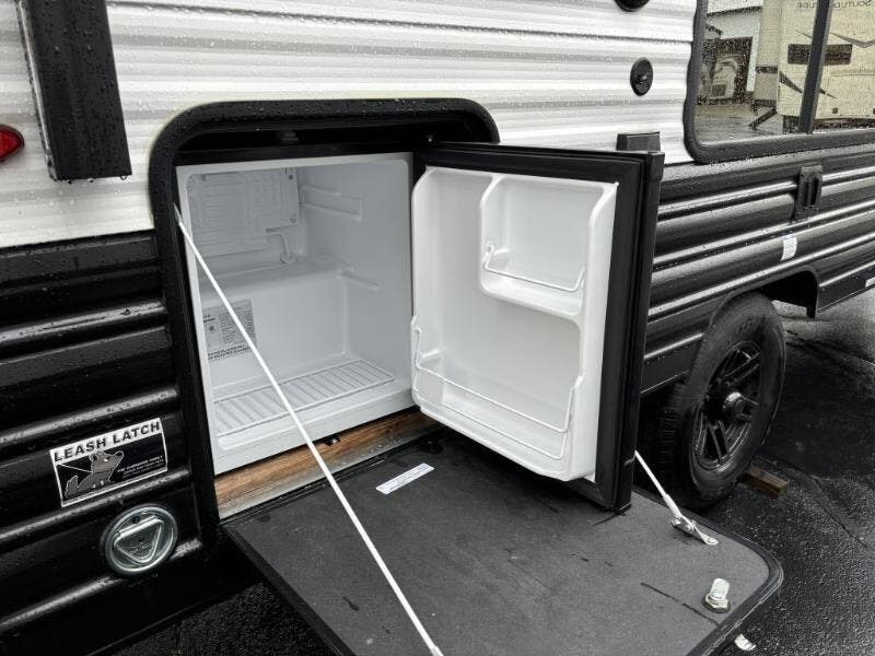 Contact us now about this 2023 Forest River Cherokee Wolf Pup 16FQ! 2023 Cherokee Wolf Pup 16FQ by Forest River from Winnebago Motor Homes in Rockford, Illinois