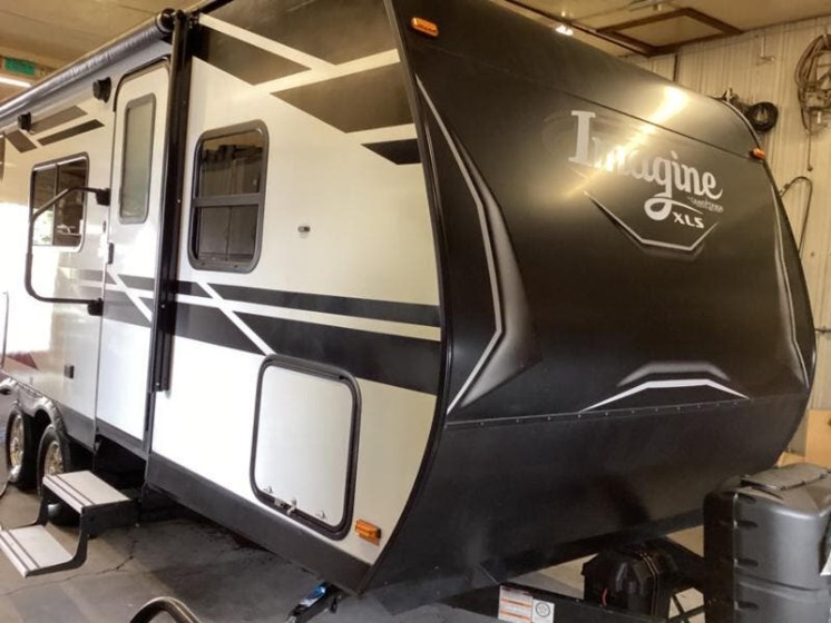Email now about this 2019 Grand Design Imagine XLS 21BHE! Used 2019 Grand Design Imagine XLS 21BHE available in Rockford, Illinois