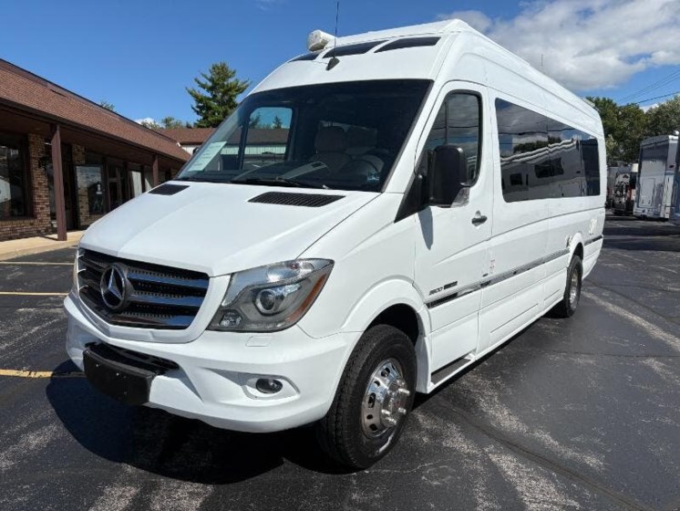 Email now about this 2017 Roadtrek CS Adventurous XL! Used 2017 Roadtrek CS Adventurous XL available in Rockford, Illinois