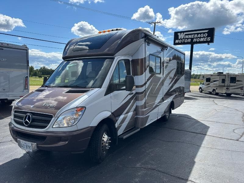 Email now about this 2013 Winnebago View Profile 24V! Used 2013 Winnebago View Profile 24V available in Rockford, Illinois