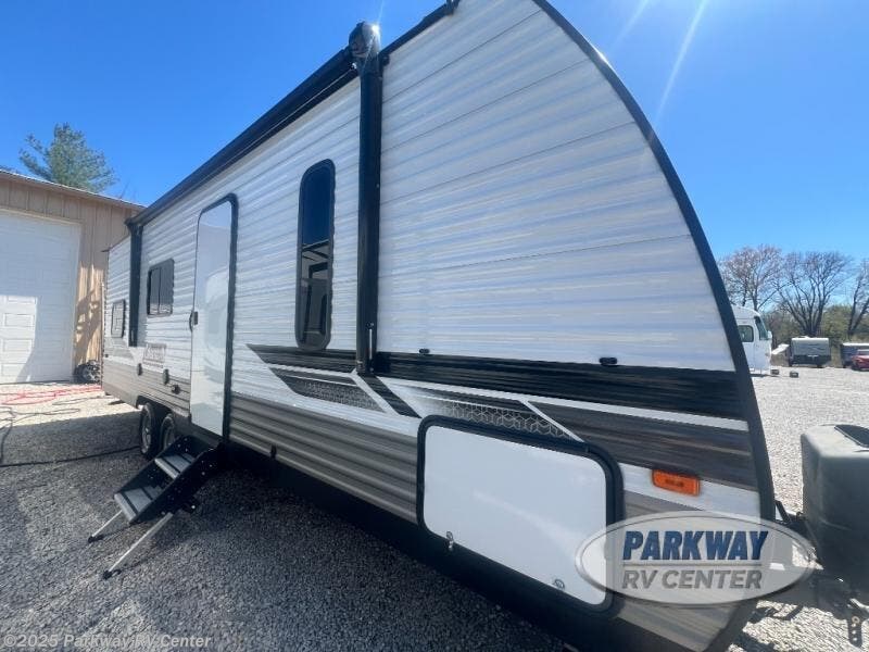 Contact us now about this 2024 Coleman Lantern LT Series 274BH! 2024 Lantern LT Series 274BH by Coleman from Parkway RV Center in Ringgold, Georgia